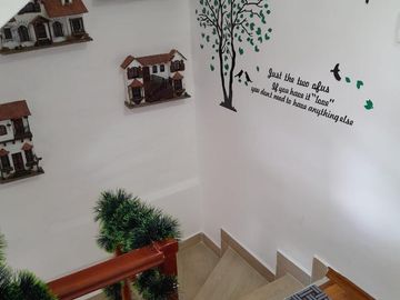 VENTA CASA 4 DORMITORIOS - EN URBANIZACIÓN. CARCELEN