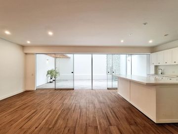 ¡Exclusivo Departamento en Venta en primer piso, ubicado en Corpac San Isidro!