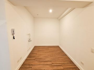 ¡Exclusivo Departamento en Venta en primer piso, ubicado en Corpac San Isidro!