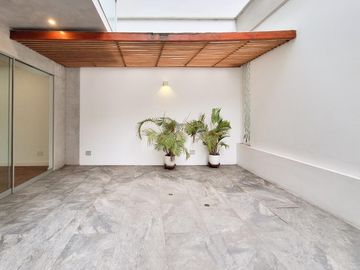 ¡Exclusivo Departamento en Venta en primer piso, ubicado en Corpac San Isidro!