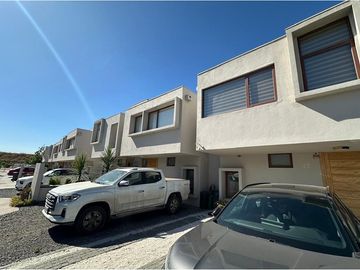 REBAJADO! Moderno Town House Condominio Alihuén