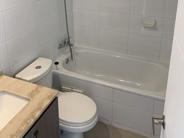 Departamento 2D 1B a Pasos de Metro República y Cumming