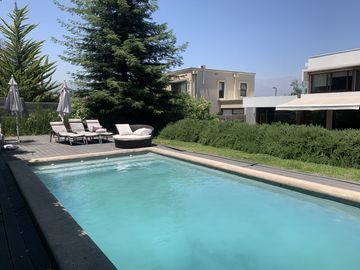 VENTA CASA EN CONDOMINIO LOS LITRES, LO BARNECHEA