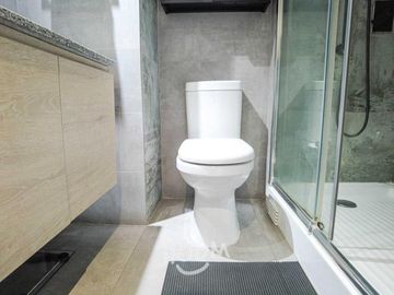VENTA DEPTO METRO LAS TORRES
