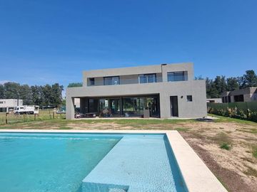 Casa en venta en La Calesa Pilará | VCO Propiedades