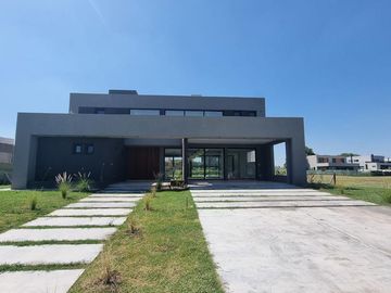 Casa en venta en La Calesa Pilará | VCO Propiedades