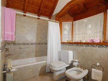 Venta Cabaña 2 dorm c/ cochera, Puerto Manzano,  Villa La Angostura