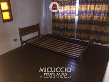 Casa en Venta, Hipólito Yrigoyen 893 esq. Los Lazaristas, Escobar. APTA CREDITO