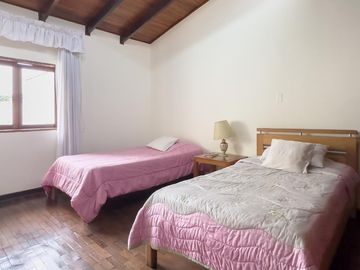 CASA EN VENTA VALLE  HERMOSO -SURCO
