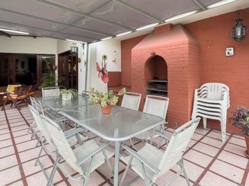 CASA EN VENTA VALLE  HERMOSO -SURCO
