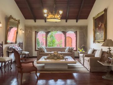 CASA EN VENTA VALLE  HERMOSO -SURCO