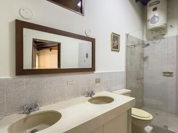 CASA EN VENTA VALLE  HERMOSO -SURCO