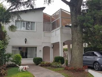 CASA EN VENTA EN COUNTRY MASCHWITZ CLUB - MAROTO PROPIEDADES