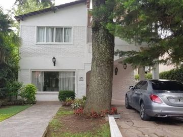 CASA EN VENTA EN COUNTRY MASCHWITZ CLUB - MAROTO PROPIEDADES