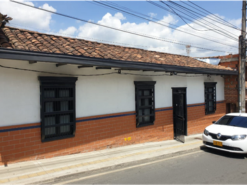 CASA COLONIAL GIRARDOTA
