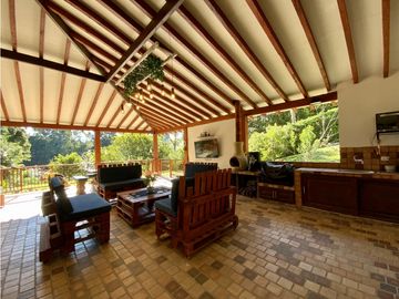 Finca Independiente Via San Antonio (Rionegro)