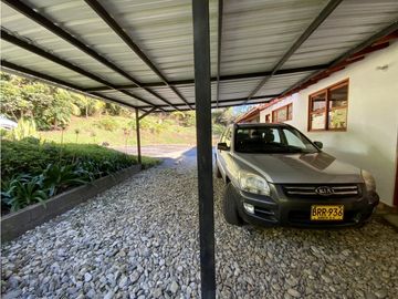 Finca Independiente Via San Antonio (Rionegro)