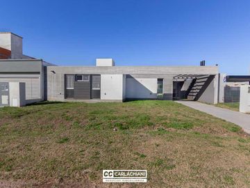 Casa en Venta Funes Don Mateo - Estrenar 3 Dormitorios