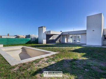 Casa en Venta Funes Don Mateo - Estrenar 3 Dormitorios
