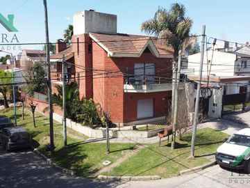 Casa - Centrica - Belen de Escobar - Hipolito Yrigoyen 985