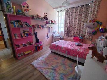 Casa de venta en  Urbanización,  1  sola planta más altillo, 6 dormitorios  , Conocoto
