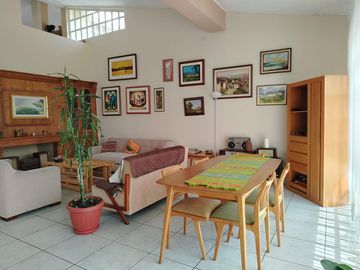 Casa de venta en  Urbanización,  1  sola planta más altillo, 6 dormitorios  , Conocoto