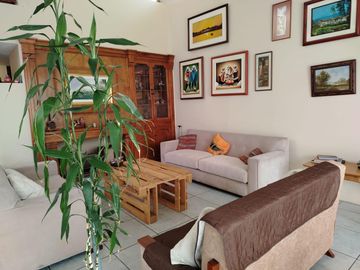 Casa de venta en  Urbanización,  1  sola planta más altillo, 6 dormitorios  , Conocoto
