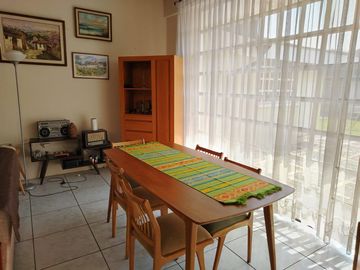 Casa de venta en  Urbanización,  1  sola planta más altillo, 6 dormitorios  , Conocoto