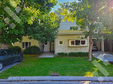 Venta Casa 4 dorm. Barrio Rincon Club de Campo Neuquen
