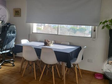 2 AMB - SUPER LUMINOSO - EXC ESTADO - LA RIOJA Y RONDEAU (A 1 CUADRA DEL PARQUE)