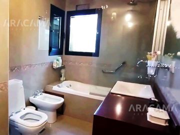 Casa en  VENTA - Barrio Peñon del Lolog, San Martin de los Andes