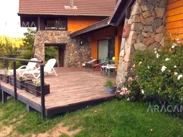 Casa en  VENTA - Barrio Peñon del Lolog, San Martin de los Andes