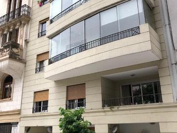 Hermoso departamento de 4 ambientes en venta/alquiler en Suipacha al 1300