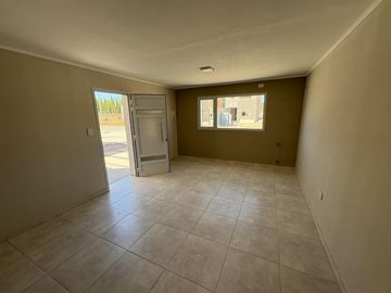 VENTA DE CASA EN B° CONFLUENCIA, PLOTTIER