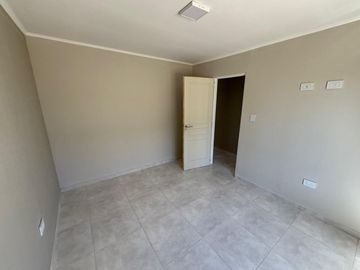 VENTA DE CASA EN B° CONFLUENCIA, PLOTTIER