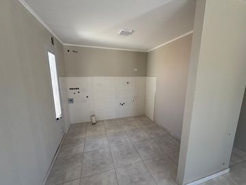 VENTA DE CASA EN B° CONFLUENCIA, PLOTTIER