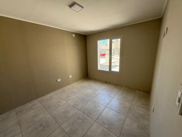 VENTA DE CASA EN B° CONFLUENCIA, PLOTTIER