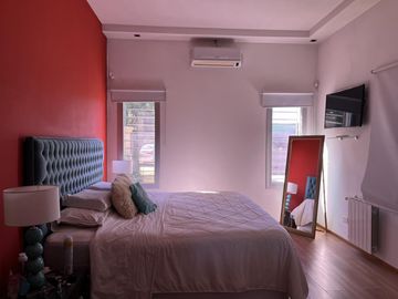 Casa con Piscina en Barrio Parque Las Picadas