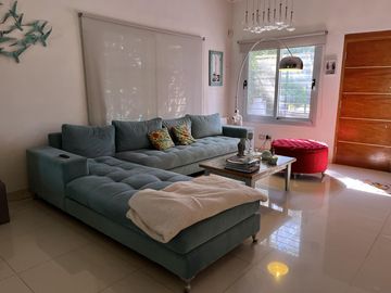Casa con Piscina en Barrio Parque Las Picadas
