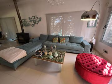 Casa con Piscina en Barrio Parque Las Picadas