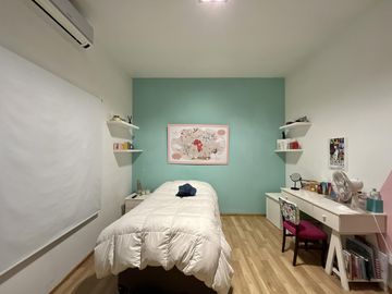 Casa con Piscina en Barrio Parque Las Picadas
