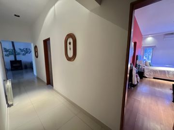 Casa con Piscina en Barrio Parque Las Picadas