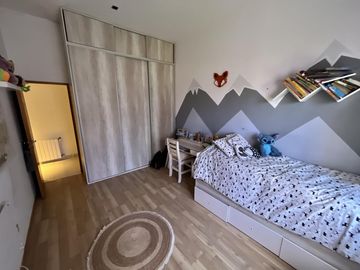 Casa con Piscina en Barrio Parque Las Picadas