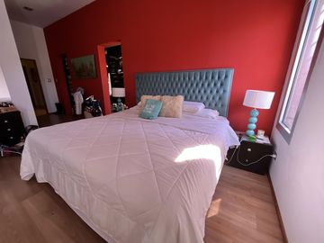 Casa con Piscina en Barrio Parque Las Picadas