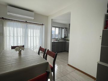 Departamento en  venta de 4 ambientes con dos baños  - Wilde