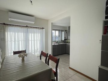 Departamento en  venta de 4 ambientes con dos baños  - Wilde