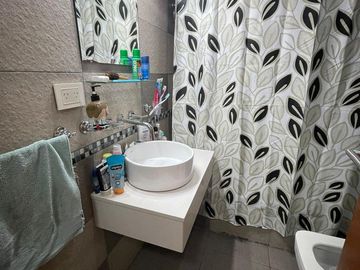 Departamento en  venta de 4 ambientes con dos baños  - Wilde