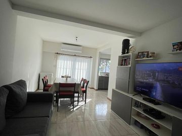 Departamento en  venta de 4 ambientes con dos baños  - Wilde