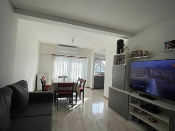 Departamento en  venta de 4 ambientes con dos baños  - Wilde