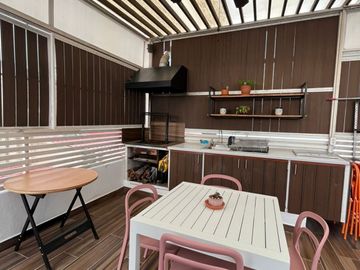 CASA EN VENTA EN EL CORTIJO CON AMPLIA TERRAZA